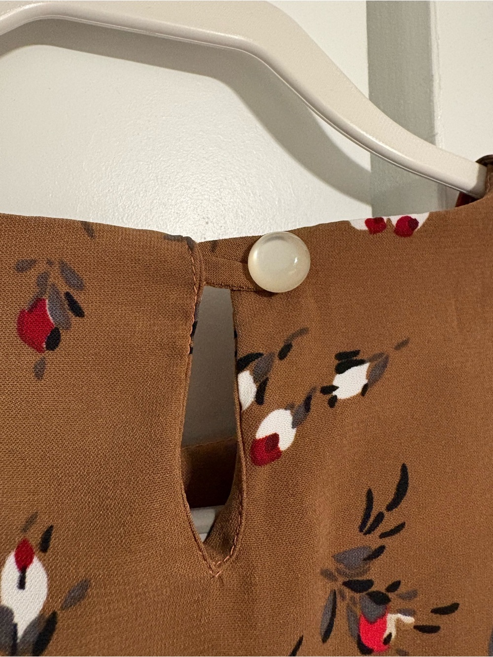 Tiered Floral Midi Dress in Camel with Red Accents - Picture 5 of 6